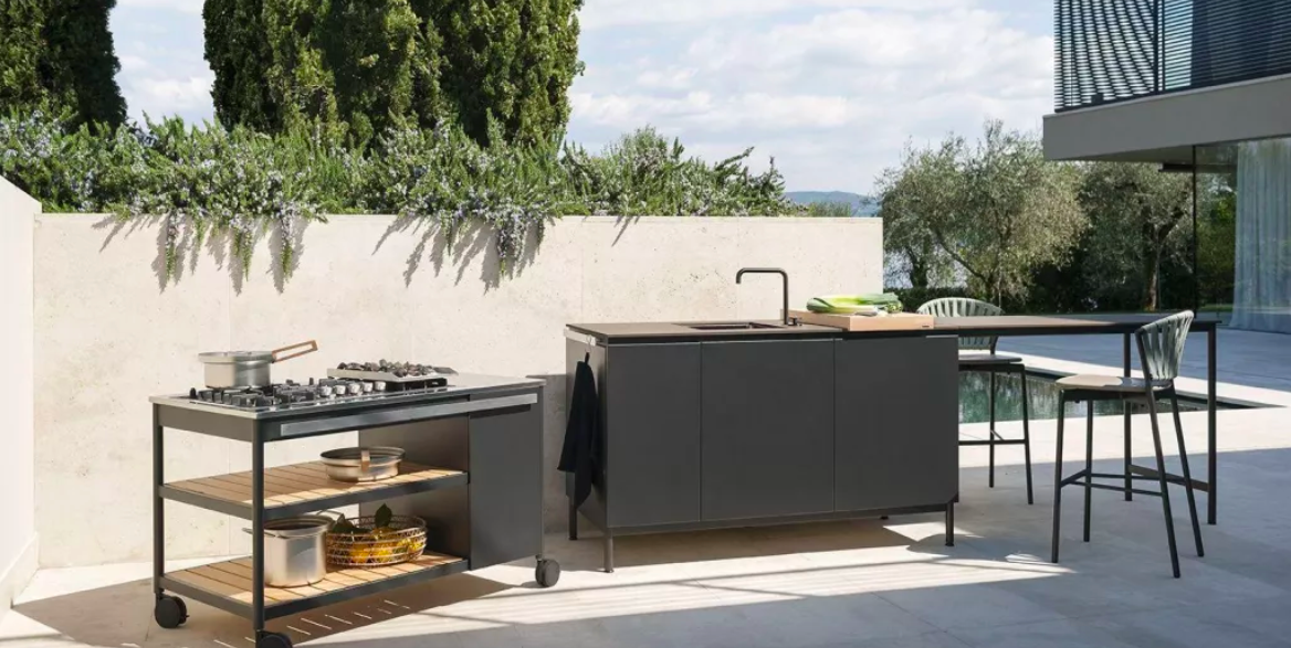 Outdoor kitchens to elevate your springtime dining