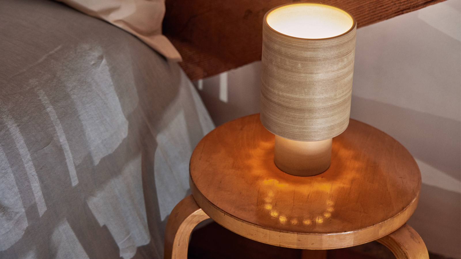 Die farbenfrohe neue Kollektion von Heath Ceramics bringt den Sommer auf den Tisch