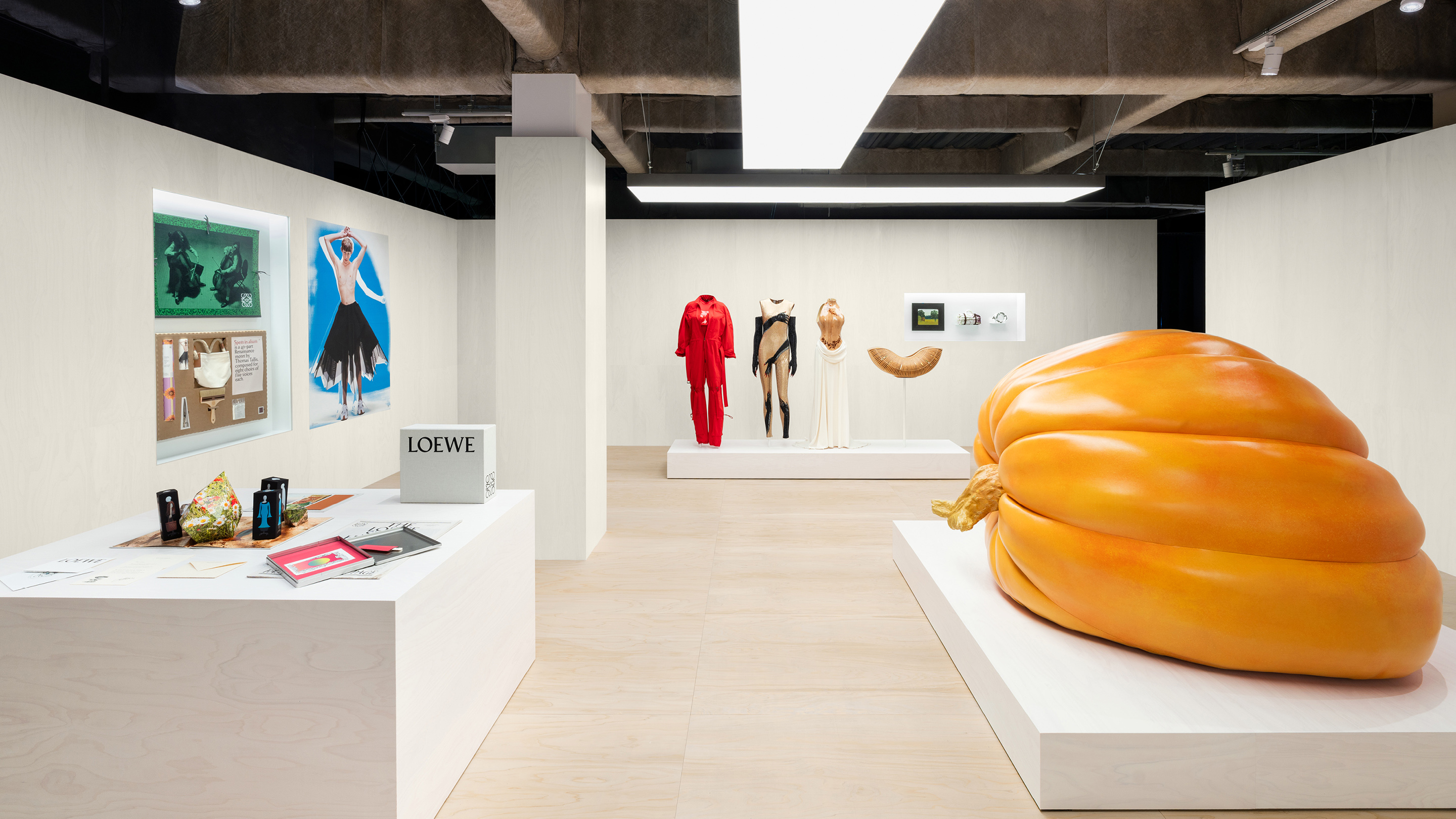 Loewe und Studio Ghibli arbeiten an der von „Howl’s Moving Castle“ inspirierten Kollektion zusammen