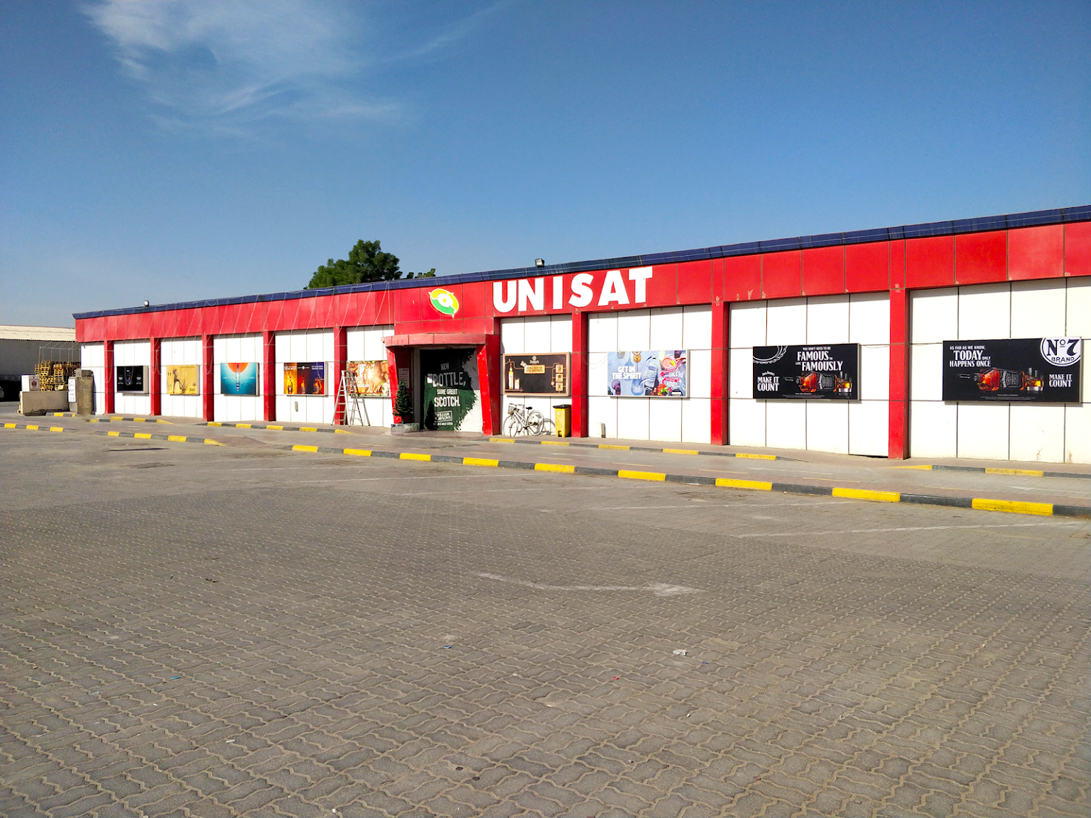 Unisat Liquor Store