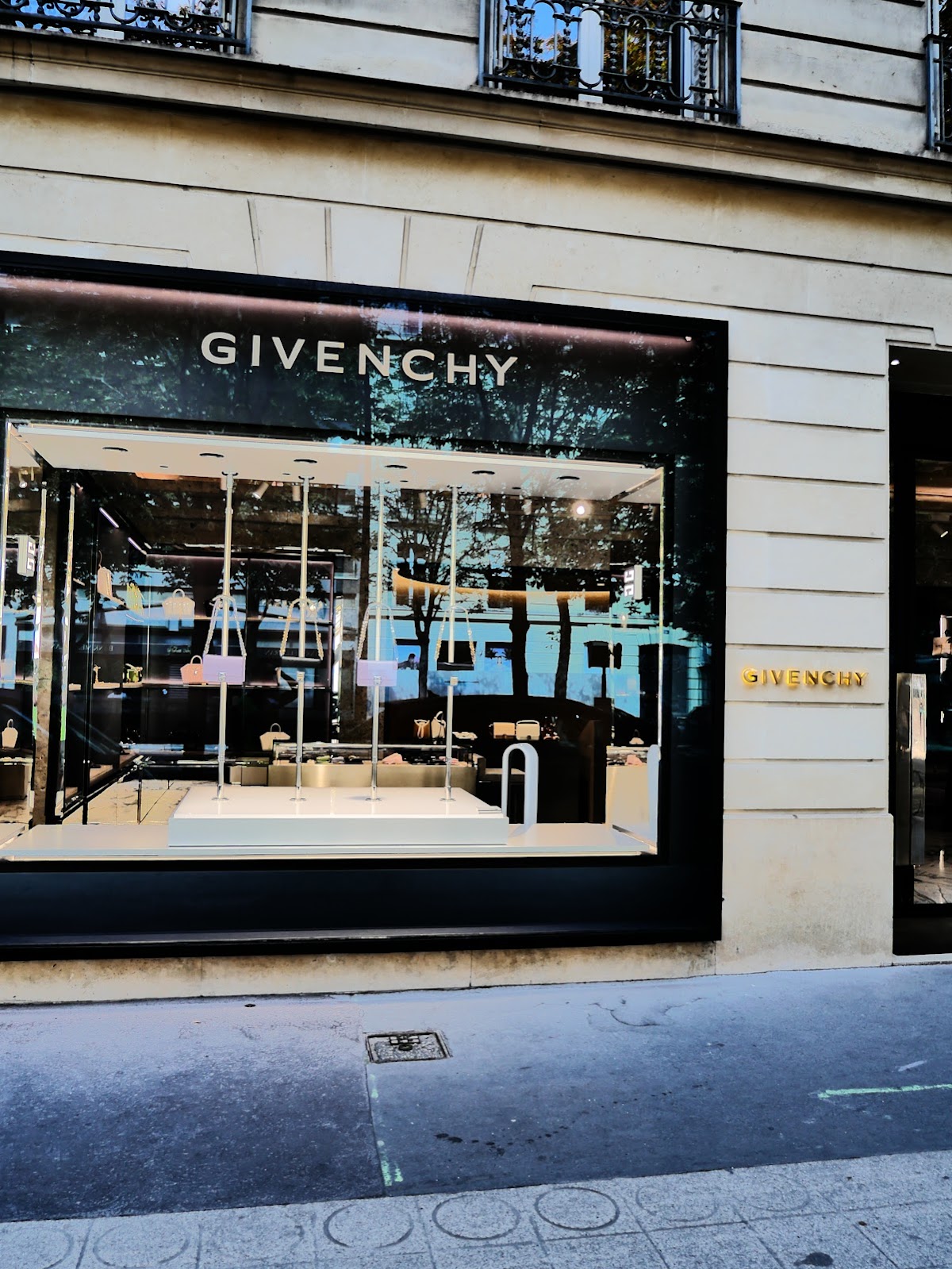 Givenchy Paris