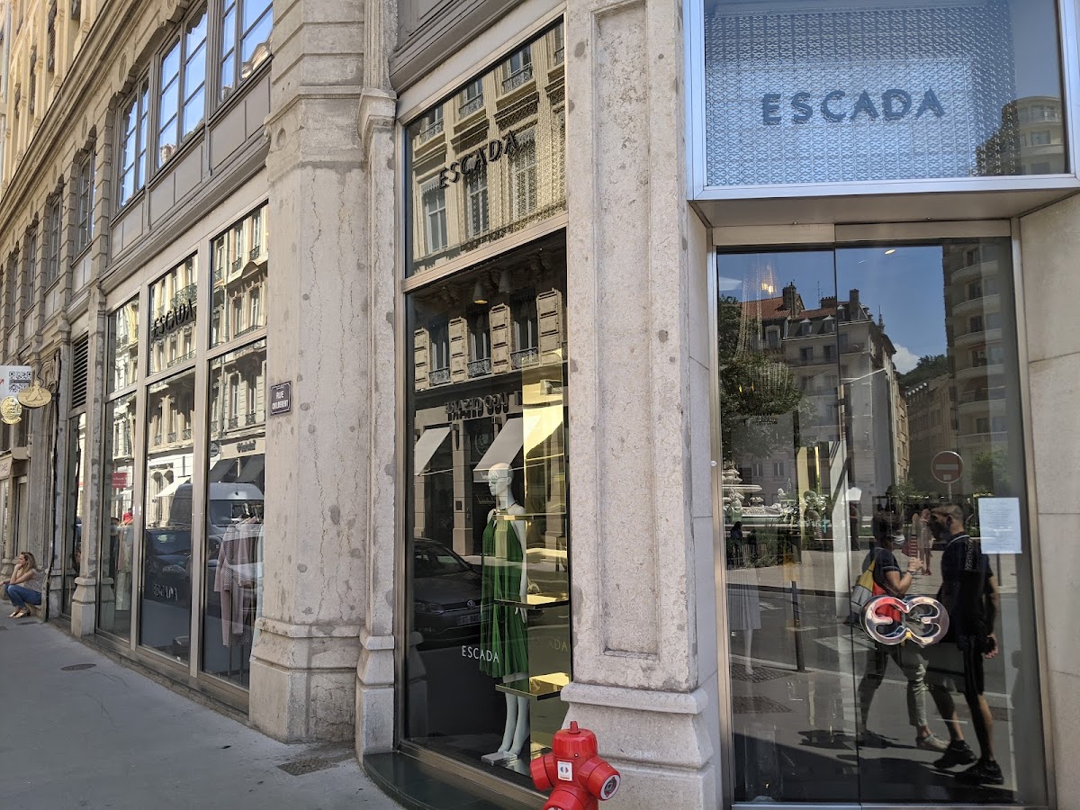 Escada Lyon