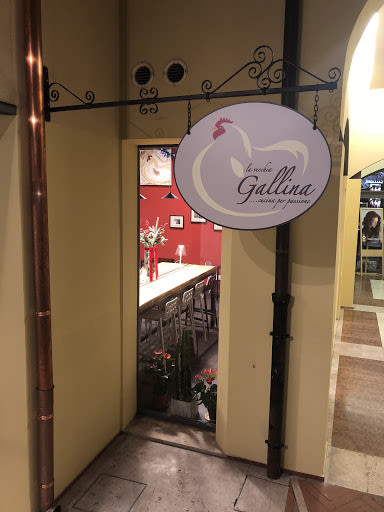 La vecchia gallina