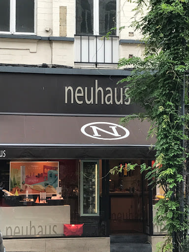 NEUHAUS