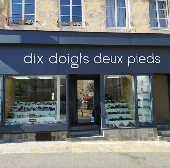 Dix Doigts Deux Pieds