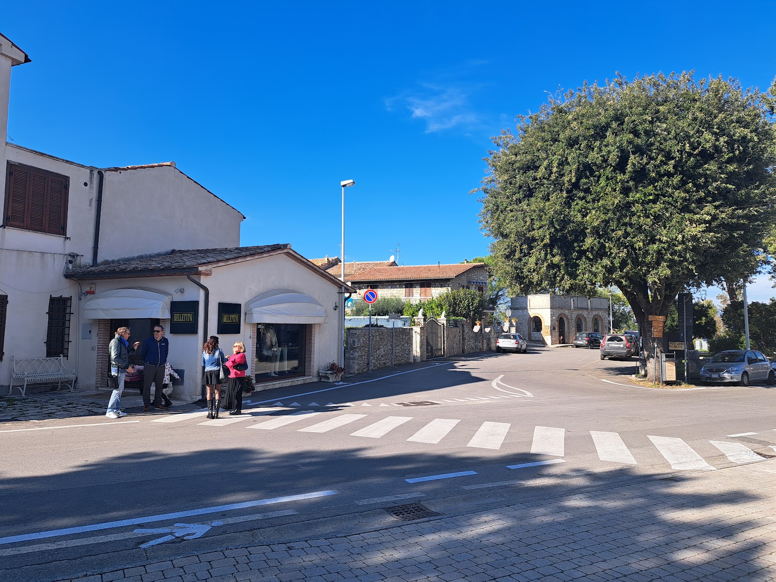 Bellettini Saturnia