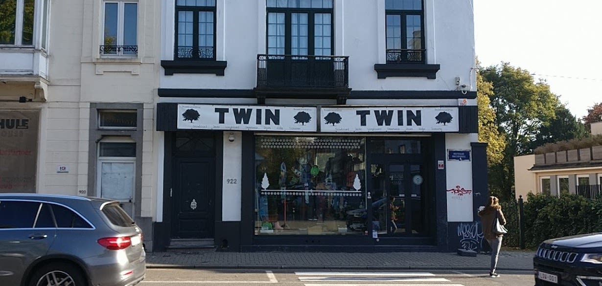 Twin Shop