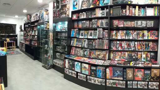 Arkham Games — Tienda Comics, Juegos Y Merchandising