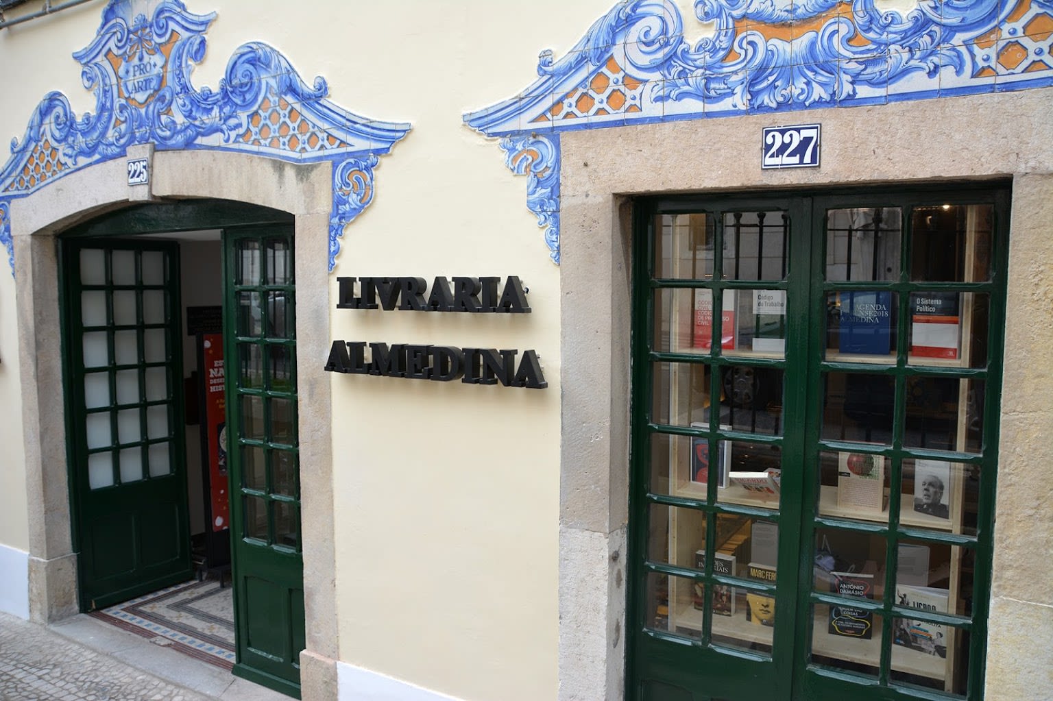 Livraria Almedina Rato