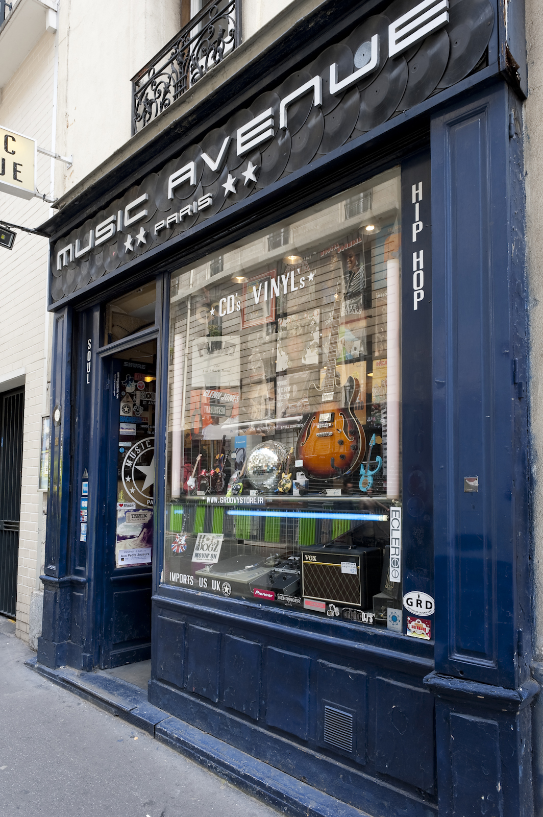 MUSIC AVENUE PARIS