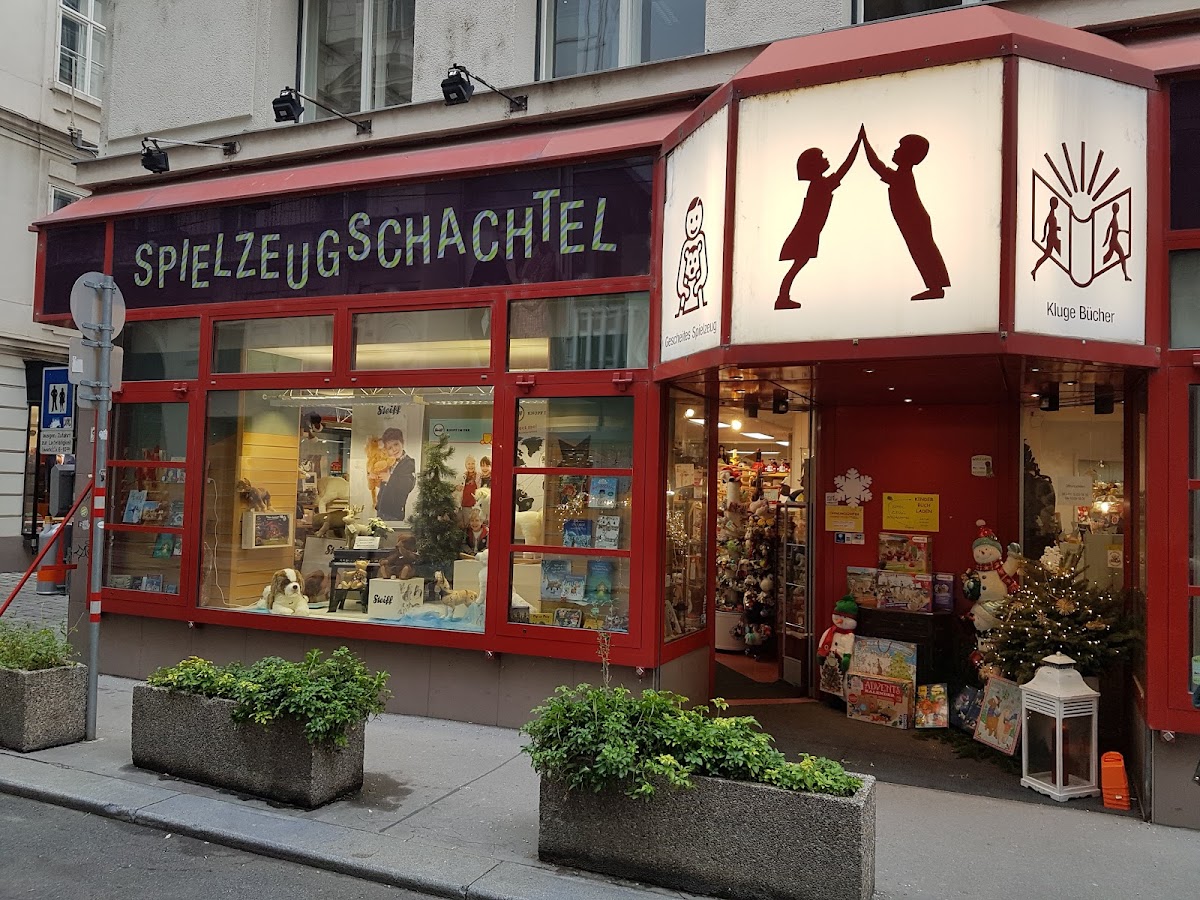 Spielzeugschachtel - Spielwaren - Toys