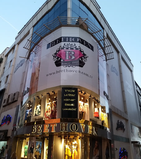 Beethoven Fashion Store