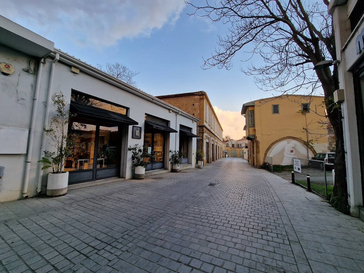 Meres Bookstore