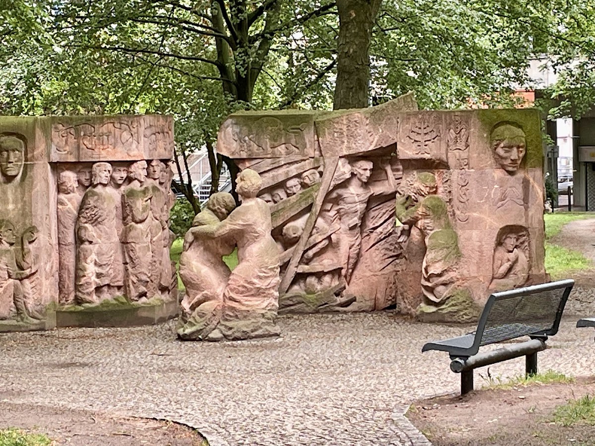 1004 Berlin