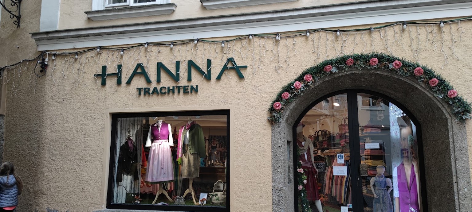 HANNA-Trachten