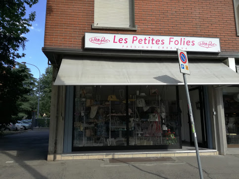 Les Petites Folies