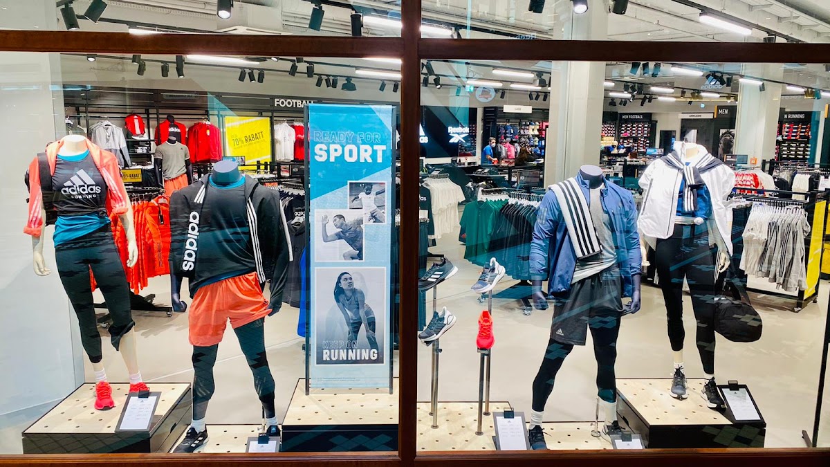 adidas & Reebok Outlet Store Himmelreich