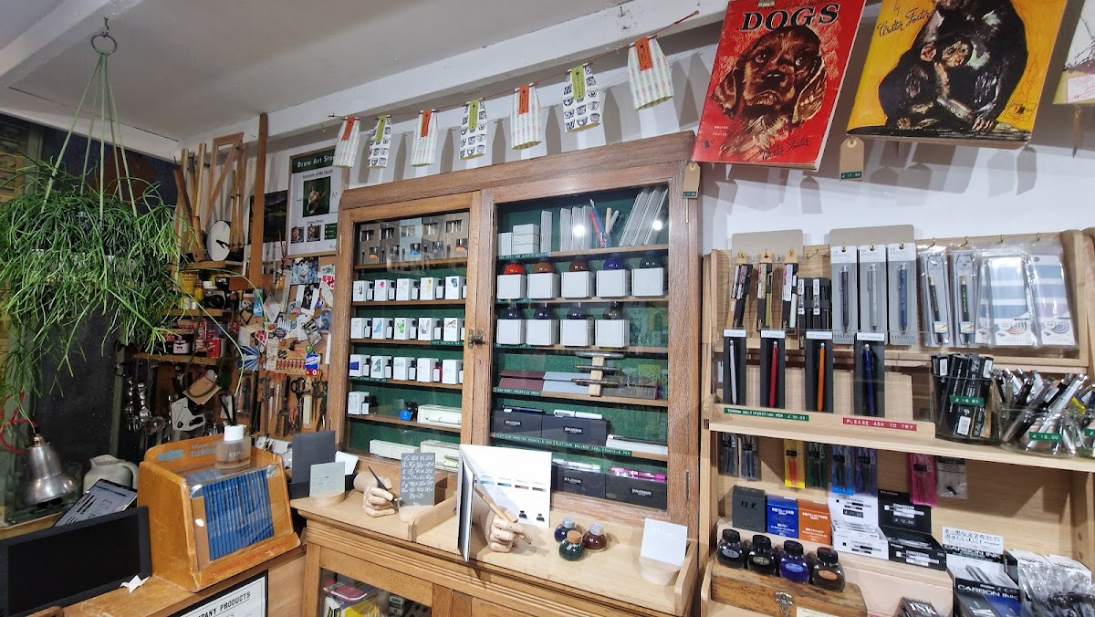 DRAW art store