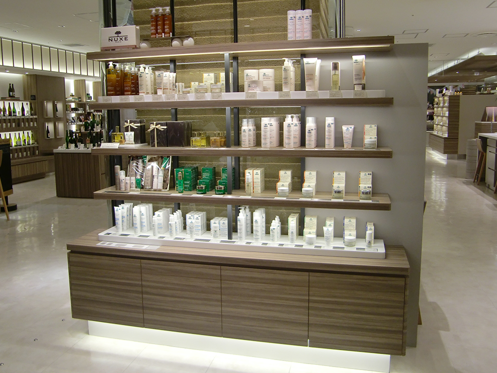 NUXE 伊勢丹新宿店