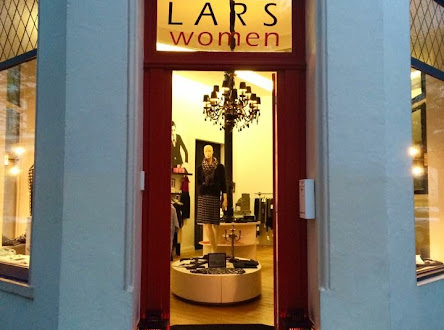 LARS women