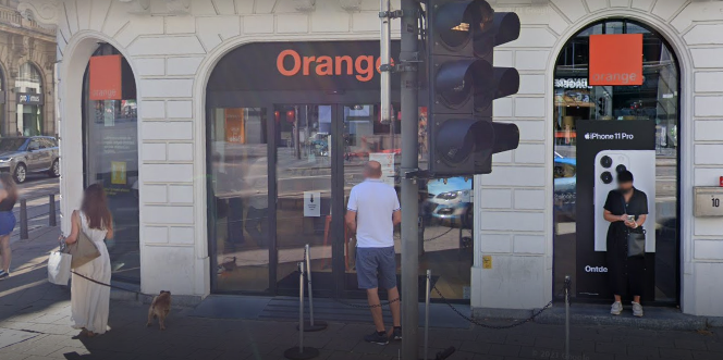Orange Shop Antwerp Meir