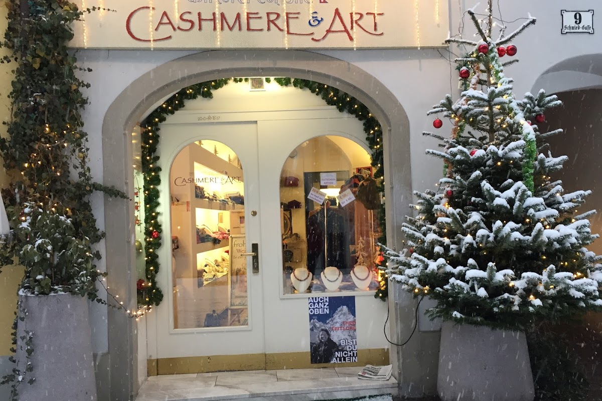 CASHMERE & ART