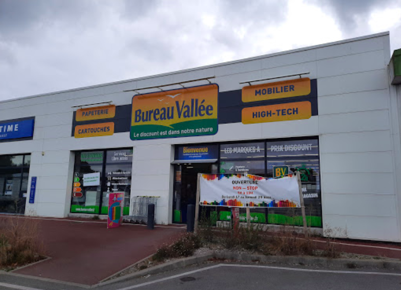Bureau Vallée Auray