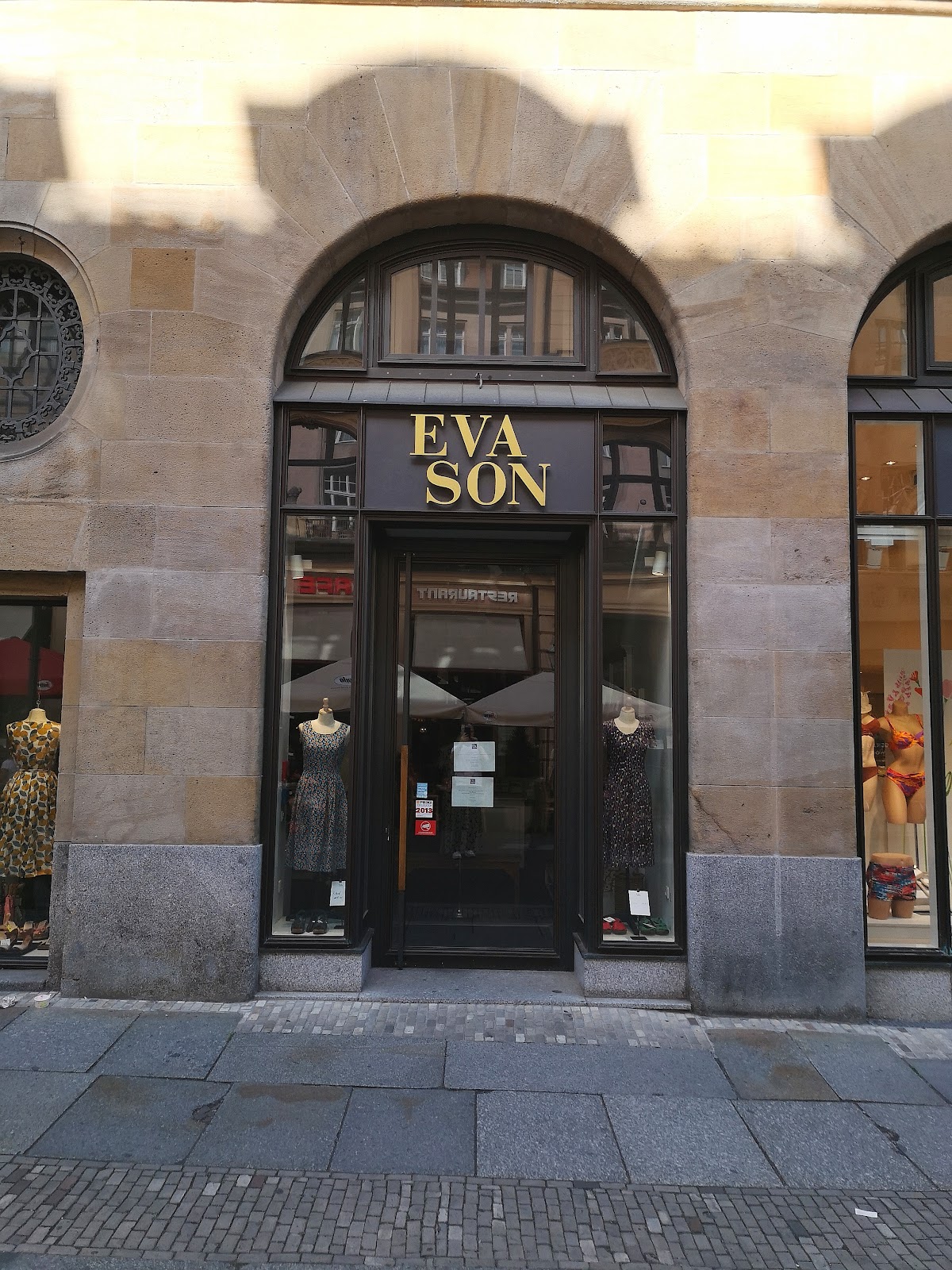 Eva Son