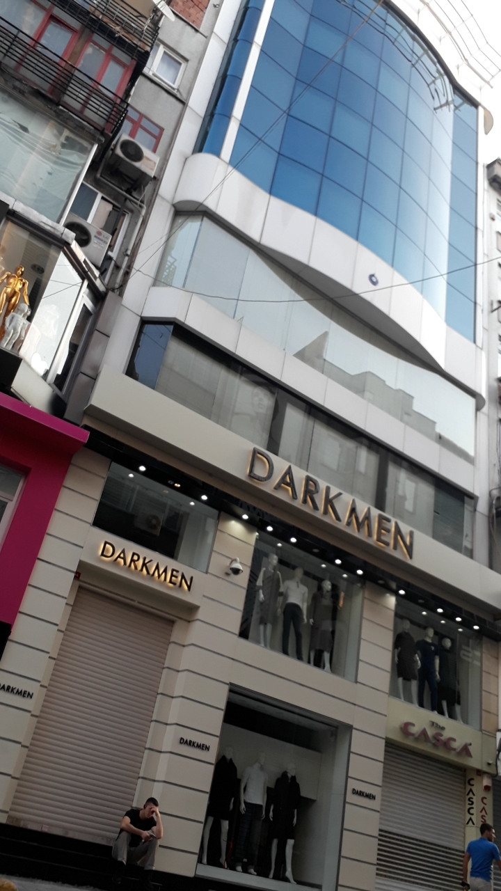 DARKMEN