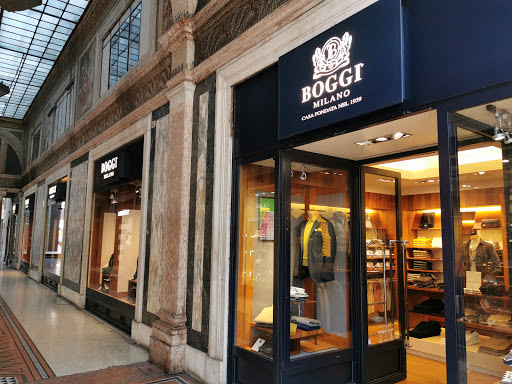 Boggi Milano Black Reversible Smooth Leather Belt | Azadea Lebanon