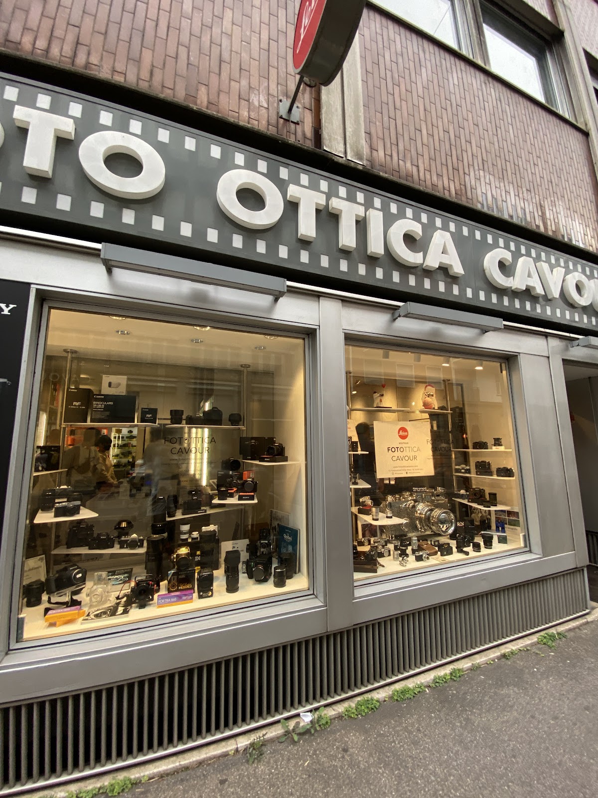 Foto Ottica Cavour Srl - Leica