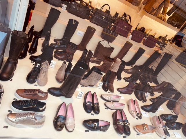 Artigiano Shoes & Bags