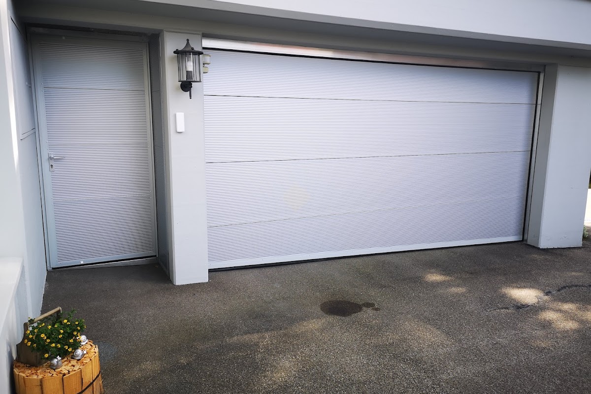 garagentor-discount.ch / storen-discount.ch KAMA Handels GmbH