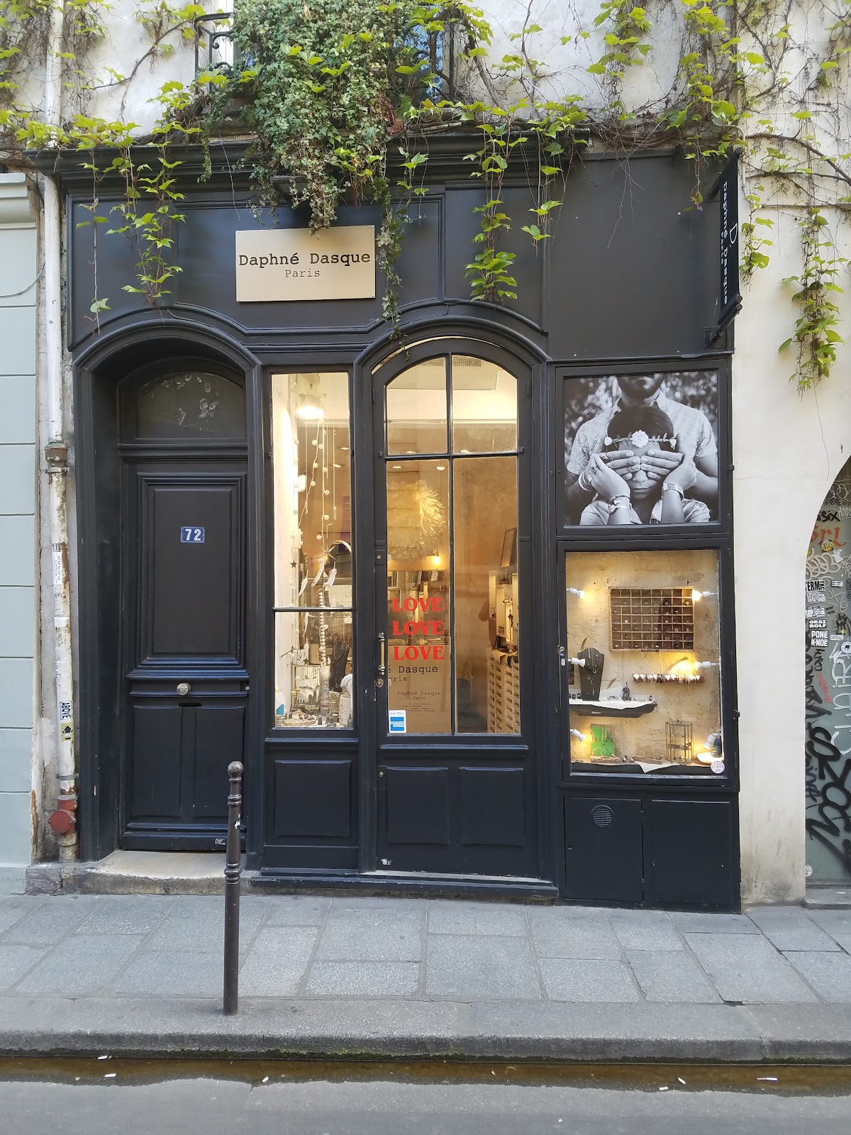 Daphne Dasque Paris
