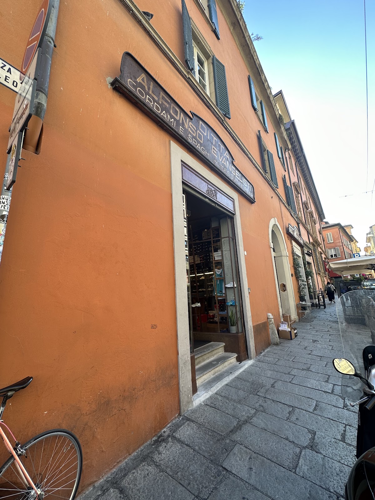 Back Door Bottega