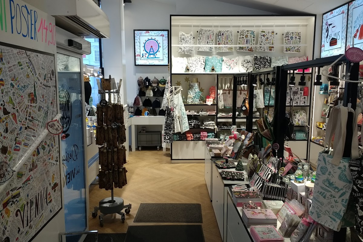 THE WORLD TO GO® VIENNA Souvenir Store