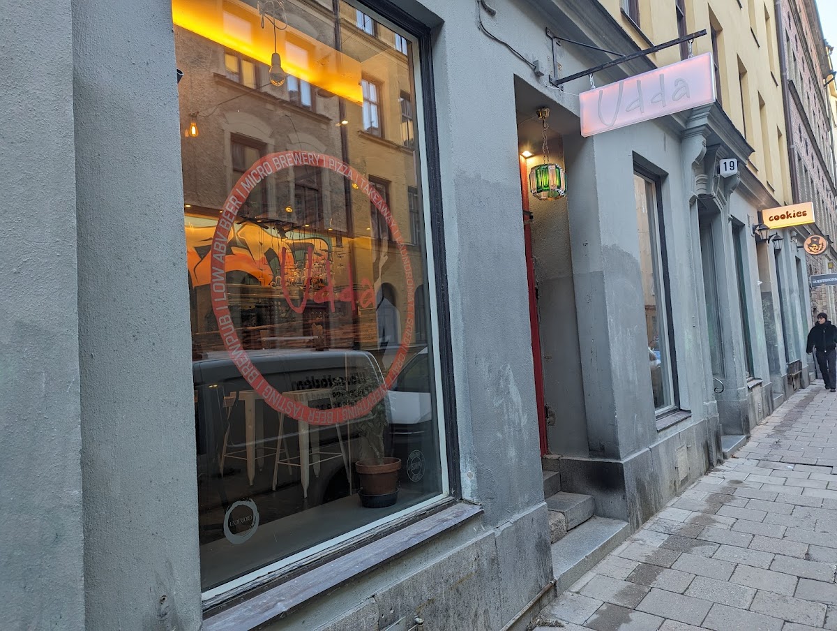 Bottle Shop - Food & Laundry