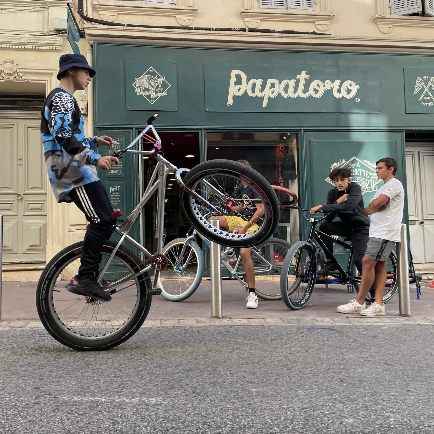 Papatoro Skateshop & Bikelife