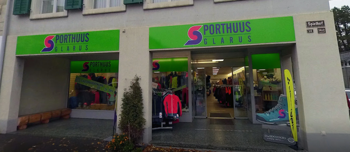 SPORTHUUS & OUTLETSTORE