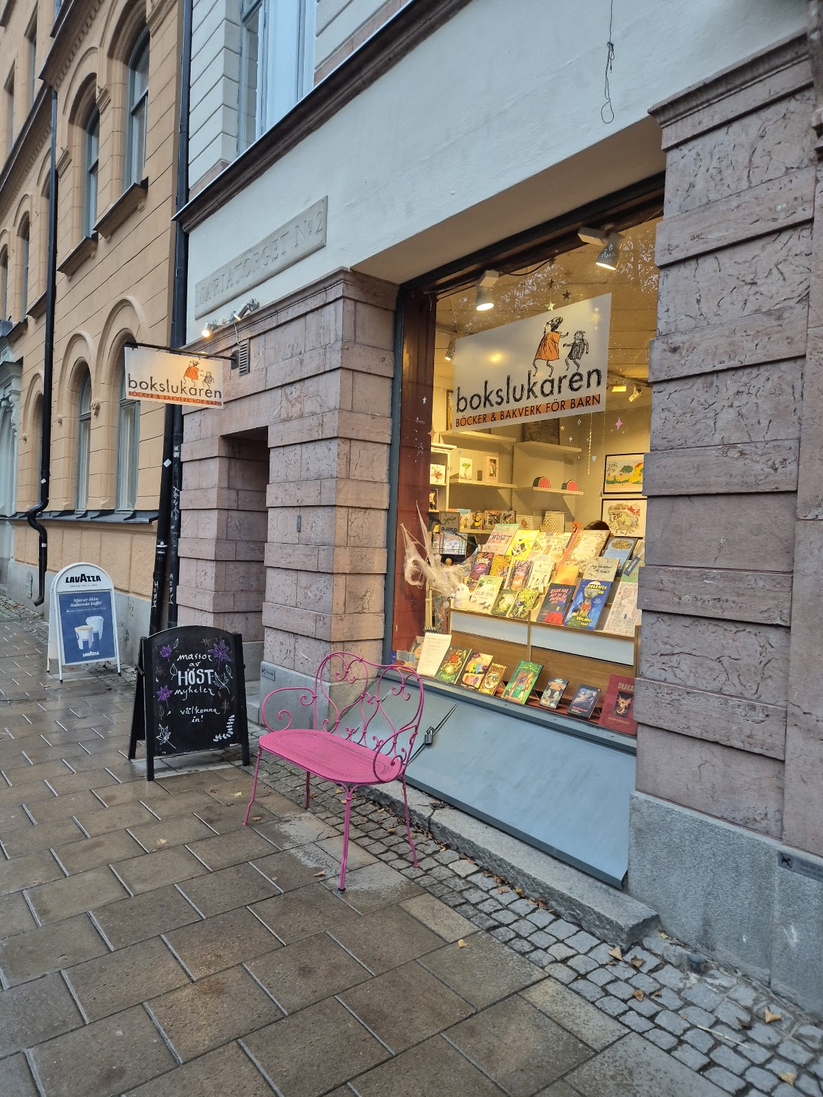 Bokslukaren - Books & pastries for children