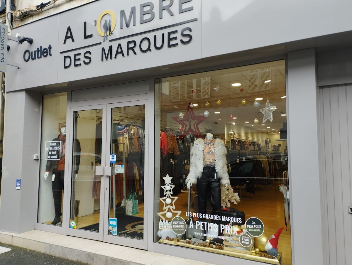 A L'Ombre des Marques
